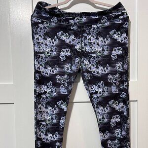 Fabletics Mid Rise Floral Printed PureLuxe Legging Purple Grey Black Size XL
